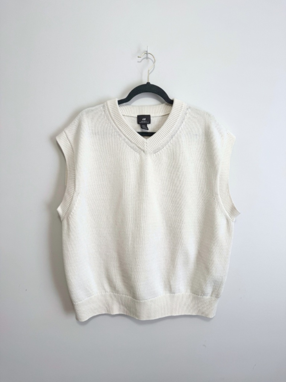 H&M White Men's Sweater Vest Relaxed Fit